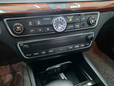 Kia K7 2016, 150391 км, за 6012.55 USD - фото 13