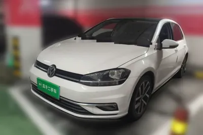 Volkswagen Golf · 2020 год