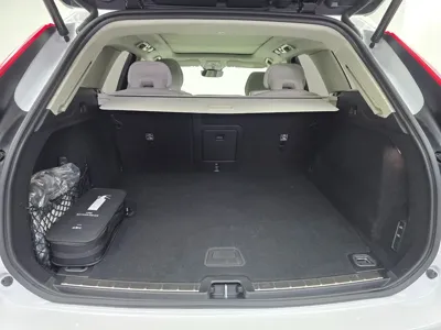 Volvo XC60 2026, 1408 км, за 48859.96 USD - фото 19