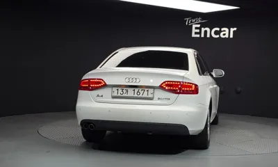 Audi A4 2012, 177267 км, за 2272.58 USD