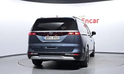 Kia Canival 2021, 126354 км, за 16092.7 USD