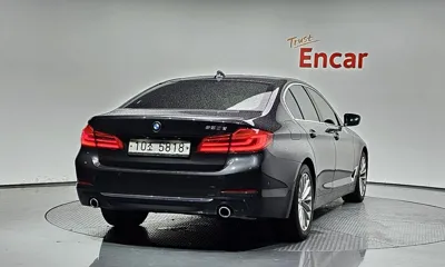 BMW 5-Series 2019, 86291 км, за 15370.46 USD