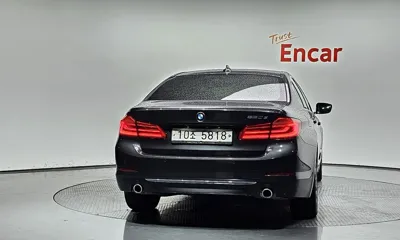 BMW 5-Series 2019, 86291 км, за 15370.46 USD