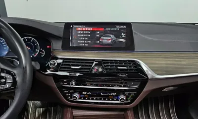 BMW 5-Series 2019, 86291 км, за 15370.46 USD - фото 16
