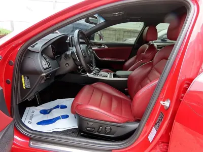 Kia Stinger 2018, 92937 км, за 9058.68 USD