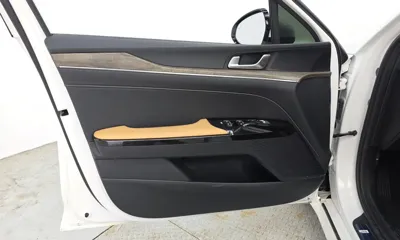 Kia K5 2023, 41333 км, за 15601.63 USD - фото 24
