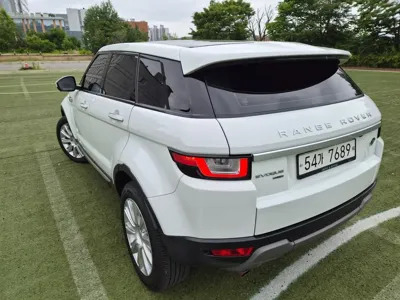 Land Rover Range Rover Evoque 2018, 118013 км, за 7748.91 USD - фото 6