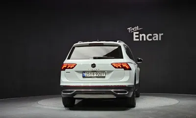 Volkswagen Tiguan 2023, 24563 км, за 22847.66 USD