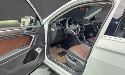 Volkswagen Tiguan 2023, 24563 км, за 22847.66 USD - фото 11
