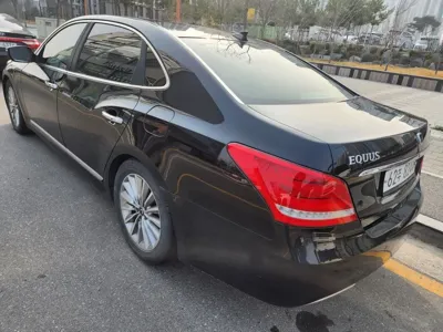Hyundai Equus 2014, 129738 км, за 5070.53 USD