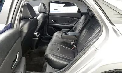 Hyundai Avante 2021, 42210 км, за 12110.76 USD - фото 11