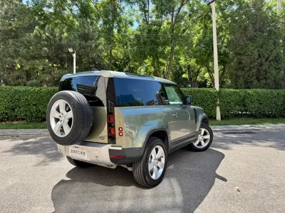 Land Rover Defender 2024, 5300 км, за 83955.78 USD