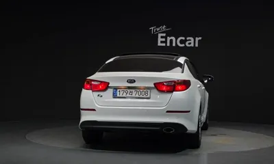 Kia K5 2014, 195825 км, за 3479.06 USD
