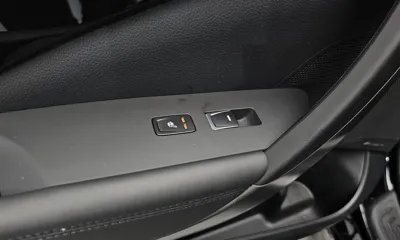 Hyundai Grandeur 2017, 47215 км, за 8784.26 USD - фото 19