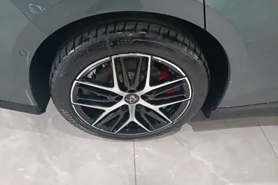 BYD Han L 2025, 7700 км, за 29263 USD - фото 11