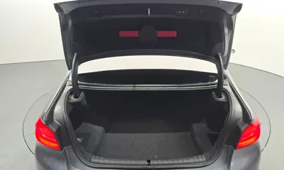 BMW 5-Series 2018, 139832 км, за 12669.03 USD - фото 20
