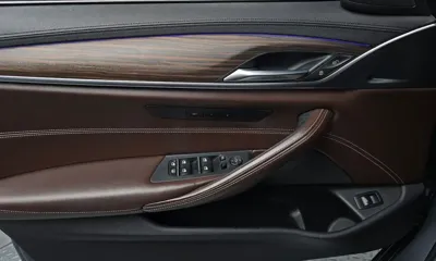 BMW 5-Series 2018, 139832 км, за 12669.03 USD - фото 24