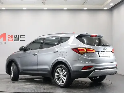 Hyundai Santafe 2016, 179111 км, за 5730.28 USD