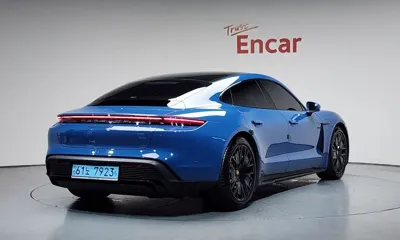 Porsche Taycan 2023, 14611 км, за 85269.79 USD