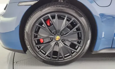 Porsche Taycan 2023, 14611 км, за 85269.79 USD