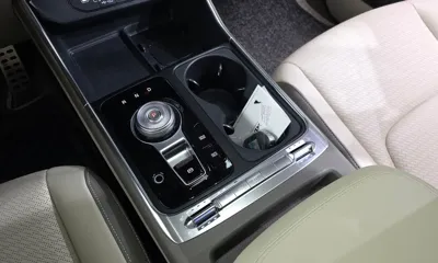 Kia Canival 2024, 15191 км, за 28586.3 USD - фото 9