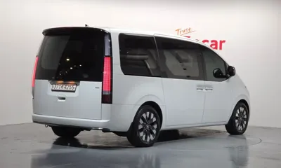 Hyundai Staria 2023, 57153 км, за 20802.18 USD