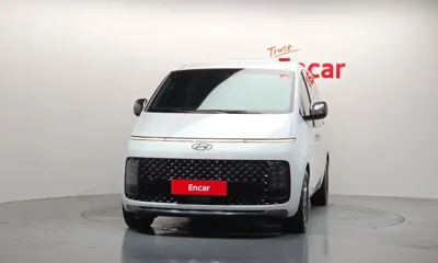 Hyundai Staria 2023, 57153 км, за 20802.18 USD