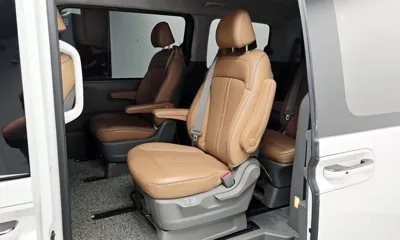 Hyundai Staria 2023, 57153 км, за 20802.18 USD - фото 11