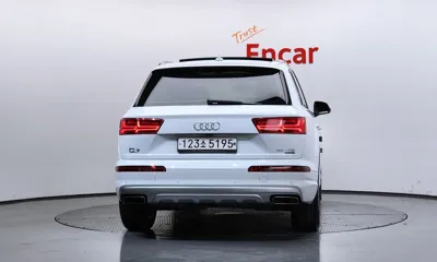 Audi Q7 2019, 33237 км, за 66096.03 USD