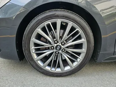 Hyundai Grandeur 2018, 113588 км, за 10312.01 USD