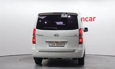 Hyundai Starex 2016, 126395 км, за 6607.2 USD