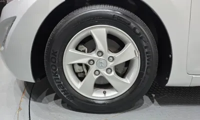 Hyundai Avante 2015, 39578 км, за 4529.34 USD