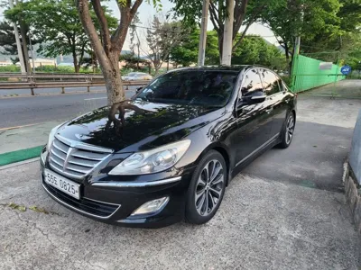 Hyundai Genesis · 2012 год
