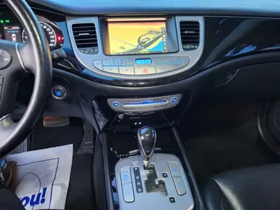 Hyundai Genesis 2012, 143124 км, за 5135.54 USD - фото 11