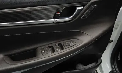 Hyundai Grandeur 2018, 93170 км, за 9183.41 USD - фото 17
