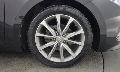 Hyundai Grandeur 2015, 104860 км, за 4561.08 USD