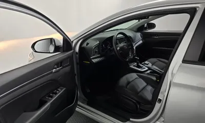 Hyundai Avante 2018, 30289 км, за 8465.19 USD - фото 10