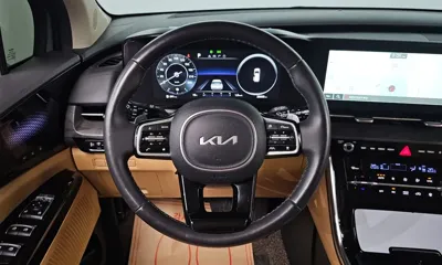 Kia Canival 2023, 23055 км, за 20217.93 USD - фото 15