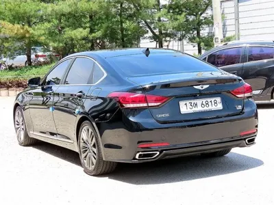 Hyundai Genesis 2014, 122239 км, за 4362.83 USD