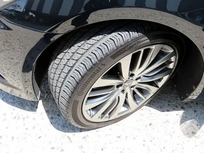 Hyundai Genesis 2014, 122239 км, за 4362.83 USD