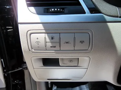 Hyundai Genesis 2014, 122239 км, за 4362.83 USD - фото 16