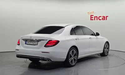 Mercedes-Benz E-Class 2020, 98024 км, за 17429.63 USD