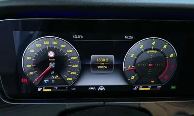 Mercedes-Benz E-Class 2020, 98024 км, за 17429.63 USD - фото 8