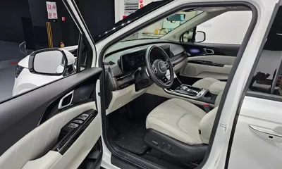Kia Canival 2023, 48060 км, за 18475.17 USD - фото 10