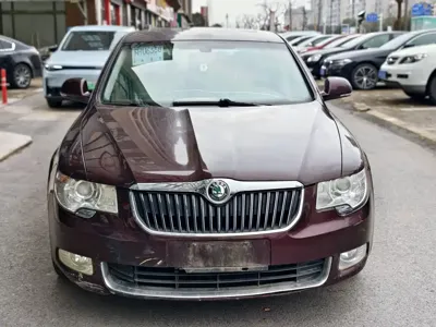 Skoda Superb 2011, 150000 км, за 1694.44 USD