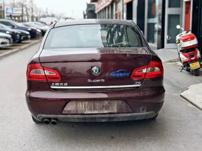 Skoda Superb 2011, 150000 км, за 1694.44 USD
