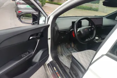 MG 4 EV 2023, 58600 км, за 11098 USD - фото 19