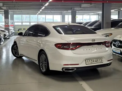 Hyundai Grandeur 2018, 188367 км, за 6309.82 USD
