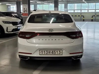 Hyundai Grandeur 2018, 188367 км, за 6309.82 USD