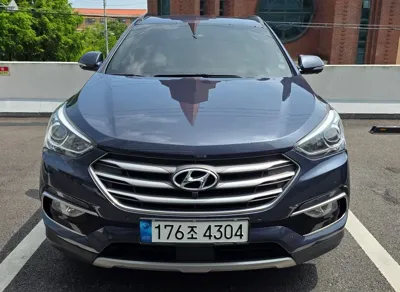 Hyundai Santafe 2017, 164000 км, за 8469.06 USD